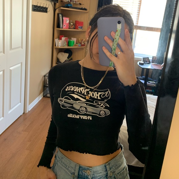 HOT WHEELS LONG SLEEVE CROP TOP - Picture 3 of 3